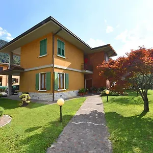  Apartment Fontana Fiorita